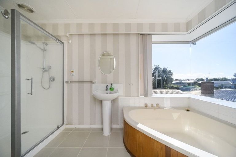 Photo of property in 1 Hurley Place, Awapuni, Palmerston North, 4412