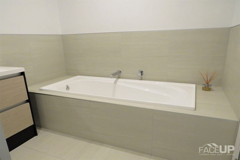 Photo of property in 63 Glidepath Road, Hobsonville, Auckland, 0616