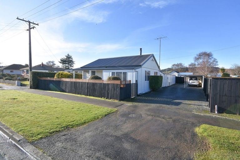 Photo of property in 37 Chaucer Street, Milton, 9220