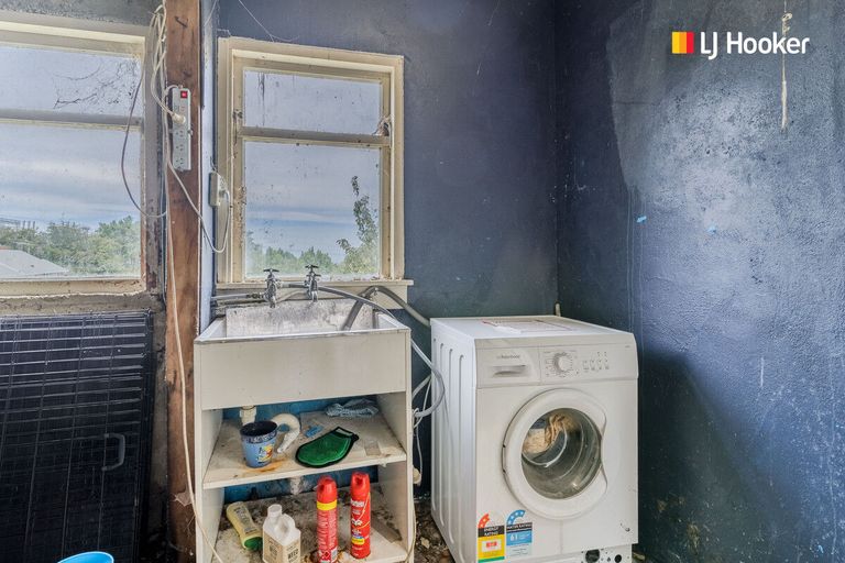 Photo of property in 15 Hanlon Street, Halfway Bush, Dunedin, 9010