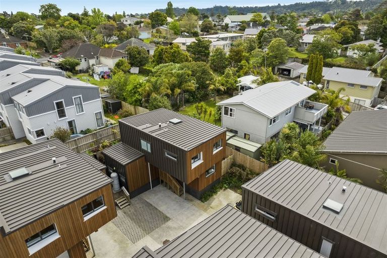 Photo of property in 21d Chippendale Crescent, Birkdale, Auckland, 0626