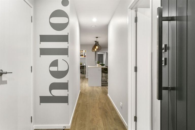 Photo of property in 1 Grenache Way, Kumeu, 0810