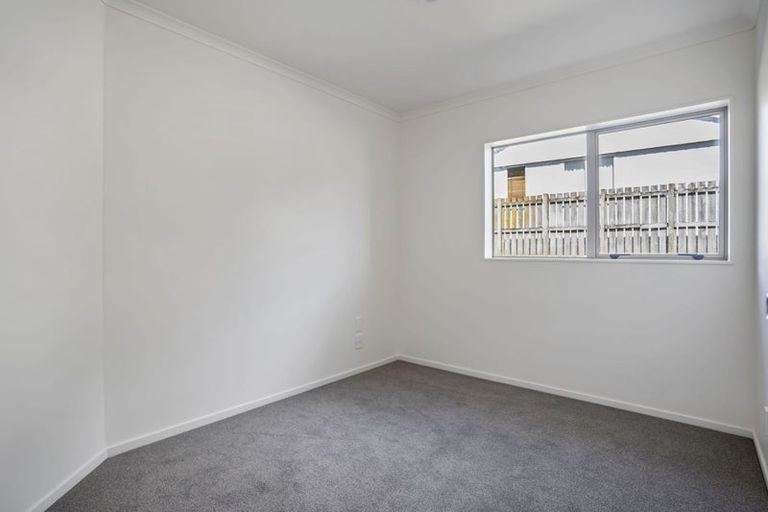 Photo of property in 70d Kayes Road, Pukekohe, 2120