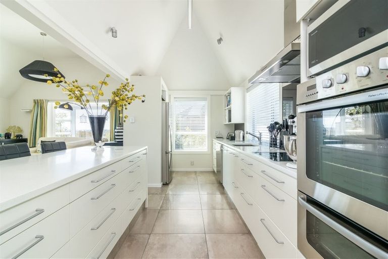 Photo of property in 4 Nehru Place, Cashmere, Christchurch, 8022