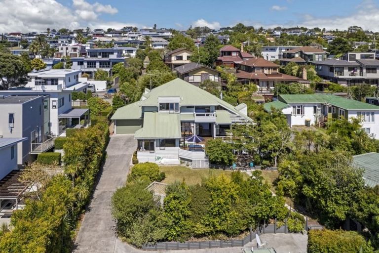 Photo of property in 2/85 Castor Bay Road, Castor Bay, Auckland, 0620