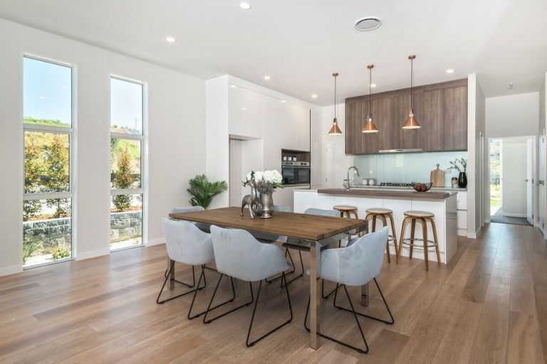 Photo of property in 23 Tawatawa Street, Long Bay, Auckland, 0630