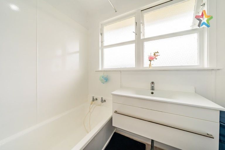 Photo of property in 10d Bull Avenue, Wainuiomata, Lower Hutt, 5014