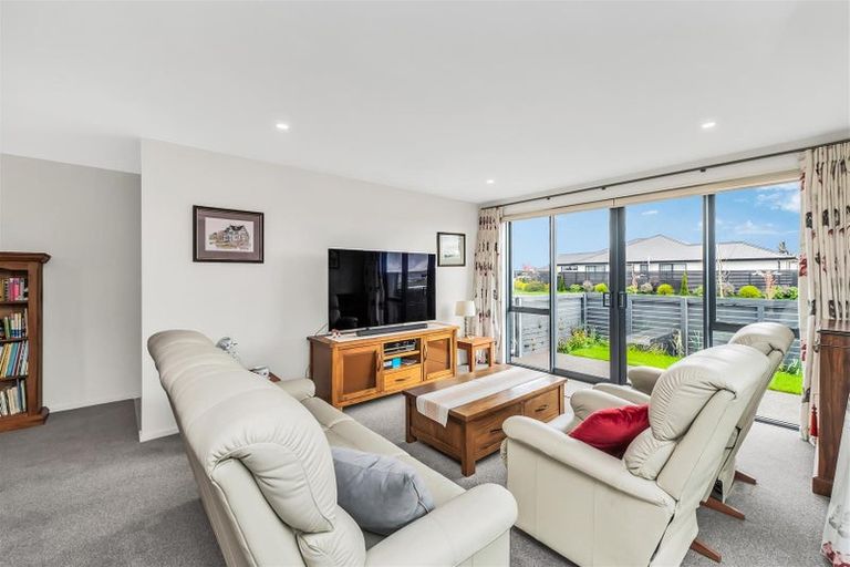 Photo of property in 44 Blakes Road, Belfast, Christchurch, 8051