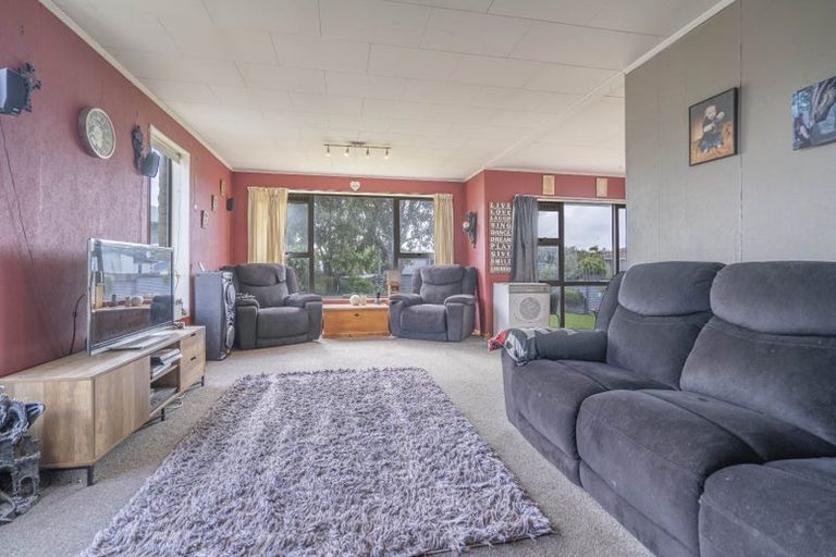 Photo of property in 35 Dunbeath Crescent, Kew, Invercargill, 9812