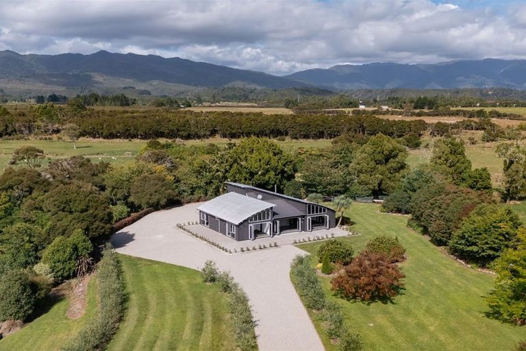 Photo of property in 168 Utopia Road, Westport, 7892