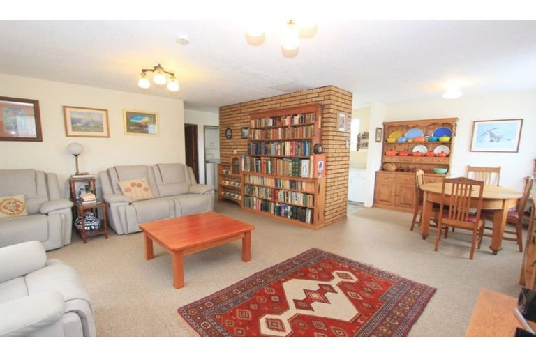 Photo of property in 60c Mclauchlan Street, Springlands, Blenheim, 7201