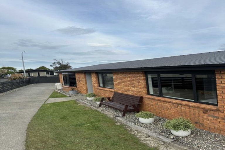 Photo of property in 130 Cunningham Crescent, Grasmere, Invercargill, 9810