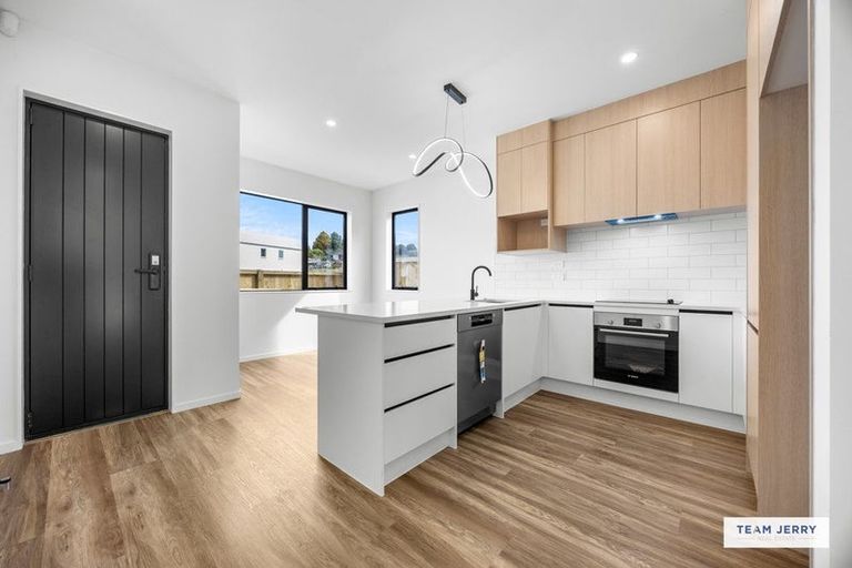 Photo of property in 38 Stableford Crescent, Opaheke, 2113