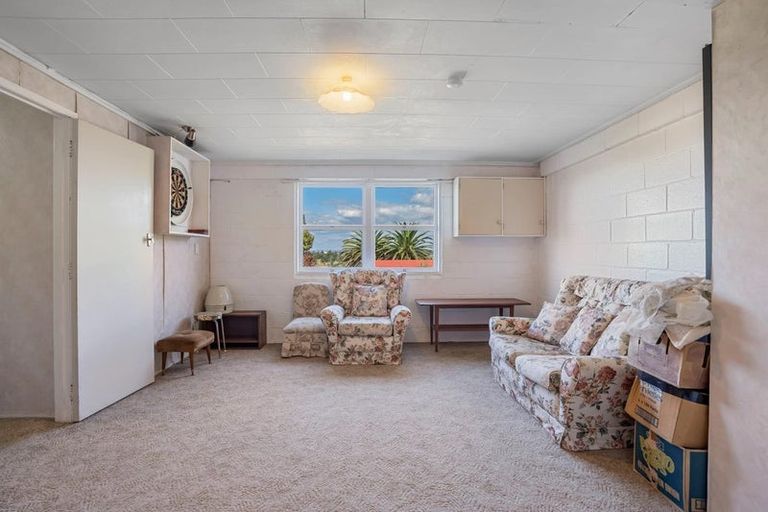 Photo of property in 23 Marcel Place, Glenfield, Auckland, 0629