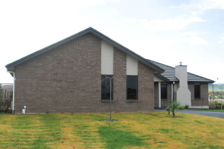 Photo of property in 2 Westbury Mews, Huntington, Hamilton, 3210