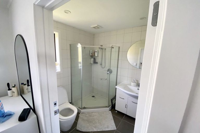 Photo of property in 17 Monte Cassino Place, Birkdale, Auckland, 0626