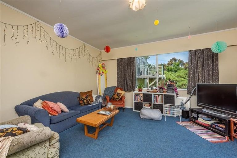 Photo of property in 137 Kelburn Parade, Kelburn, Wellington, 6012
