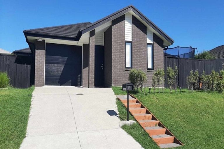 Photo of property in 13 Harry Richards Way, Pokeno, 2402