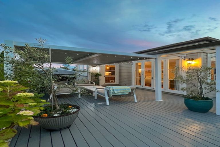 Photo of property in 2/6 Georgia Terrace, Albany, Auckland, 0632