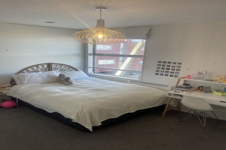 Photo of property in 23/2 Onslow Road, Khandallah, Wellington, 6035