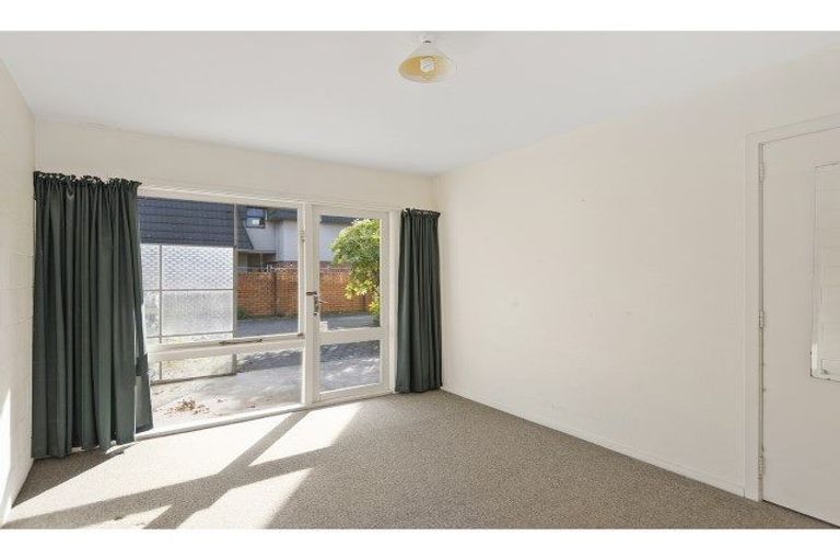Photo of property in 2/58 Papanui Road, Merivale, Christchurch, 8014