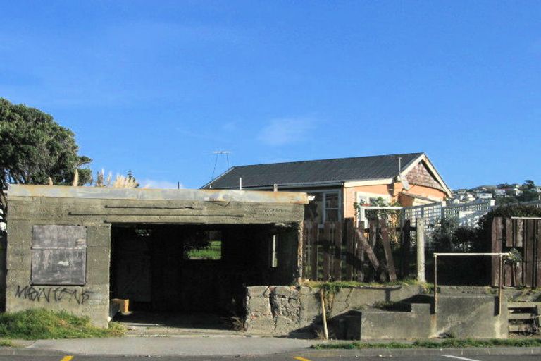 Photo of property in 3 Toms Road, Titahi Bay, Porirua, 5022