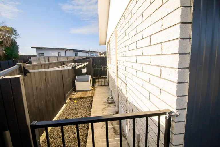 Photo of property in 32 Palliser Place, Milson, Palmerston North, 4414