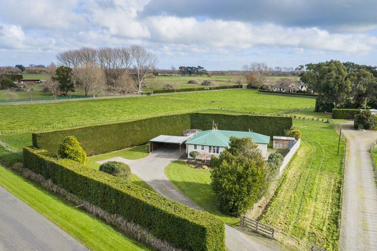 Photo of property in 130 Oroua Road, Kairanga, Palmerston North, 4475