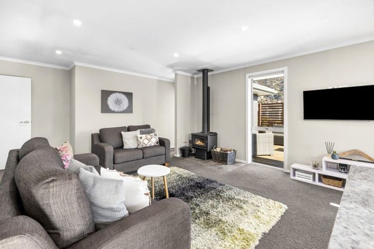 Photo of property in 35 Sherwin Avenue, Albert Town, Wanaka, 9305