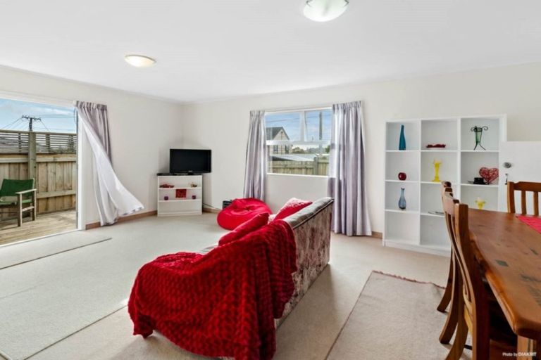 Photo of property in 286a Rangatira Road, Beach Haven, Auckland, 0626