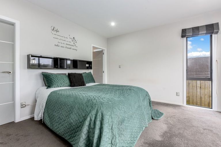 Photo of property in 2 Nelson Avenue, Aotea, Porirua, 5024