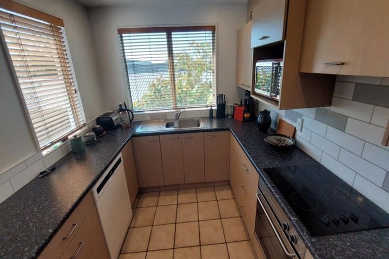 Photo of property in 4/17 Eversleigh Street, St Albans, Christchurch, 8014