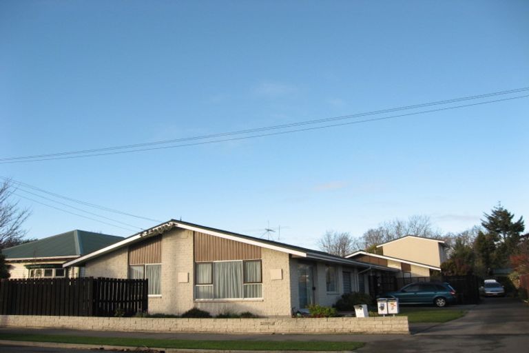 Photo of property in 2/130 Edgeware Road, St Albans, Christchurch, 8014