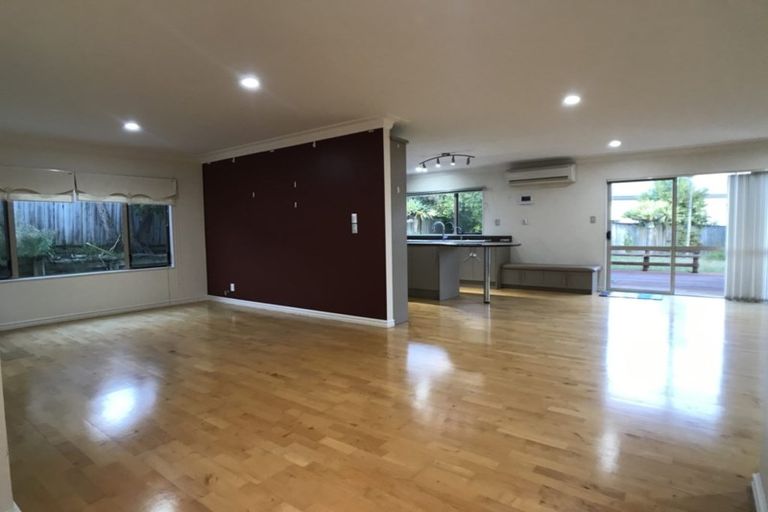 Photo of property in 31 Killybegs Drive, Pinehill, Auckland, 0632