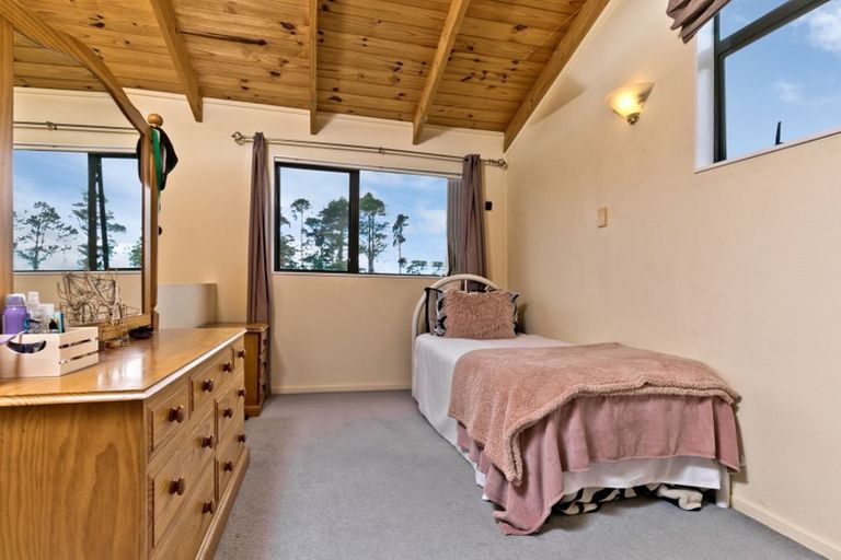 Photo of property in 46 Vintage Drive, Henderson, Auckland, 0612