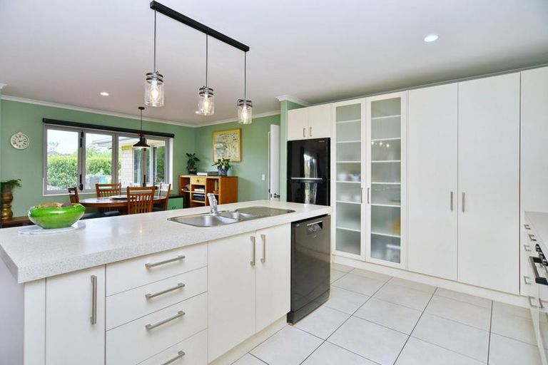 Photo of property in 9 Riverside Way, Amberley, 7410