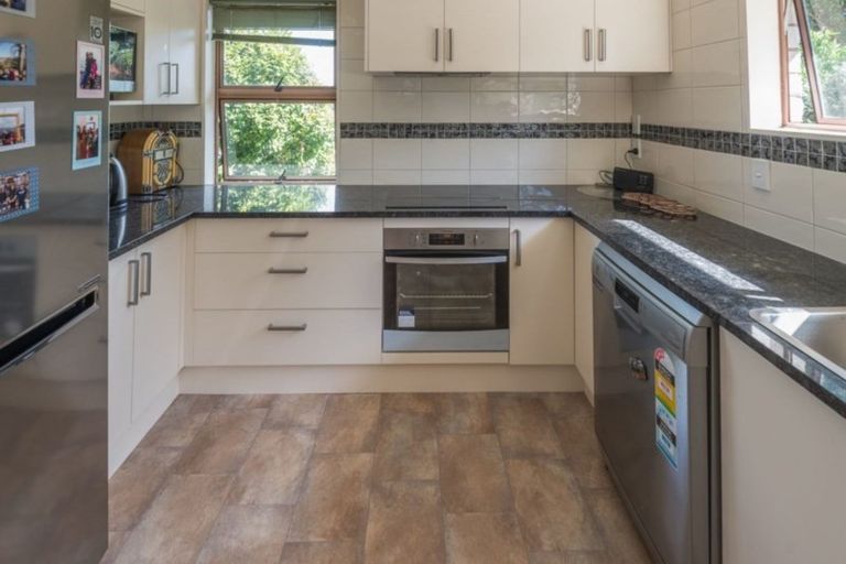 Photo of property in 3 Maugham Drive, Bucklands Beach, Auckland, 2014