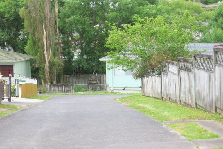 Photo of property in 38 Selak Place, Glen Eden, Auckland, 0602