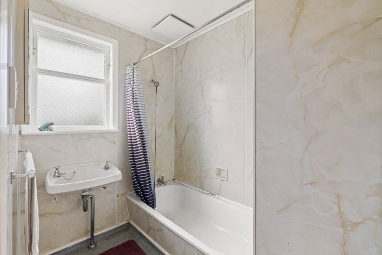 Photo of property in 5 Ventura Grove, Bulls, 4818