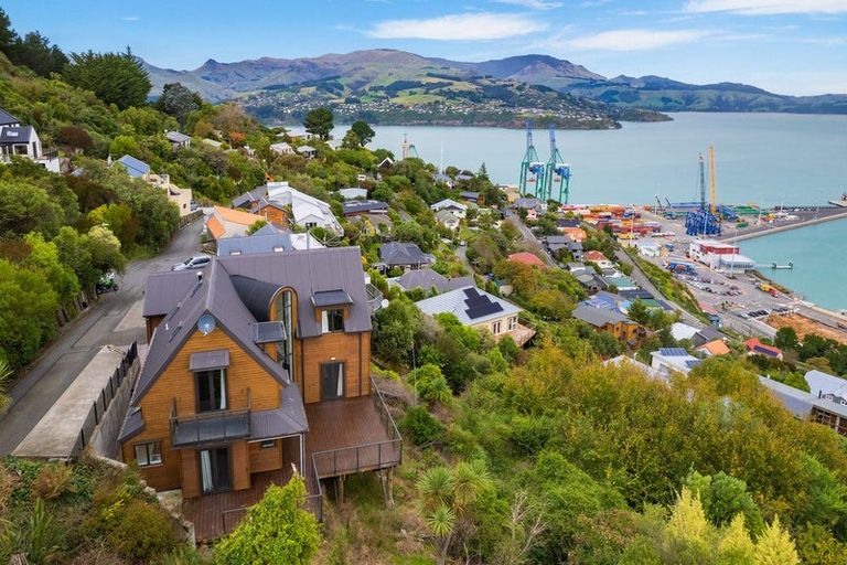 Photo of property in 30 Gilmour Terrace, Lyttelton, 8082