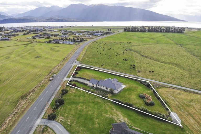 Photo of property in 30 Oraka Street, Te Anau, 9600