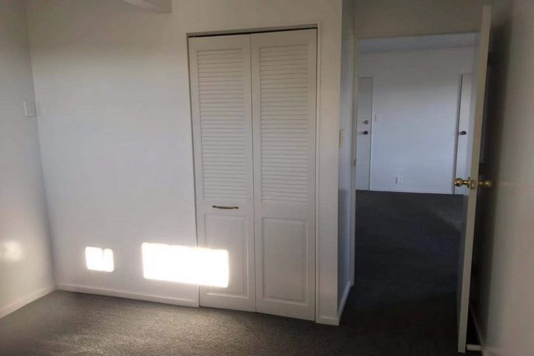 Photo of property in 27b Dominica Crescent, Grenada Village, Wellington, 6037