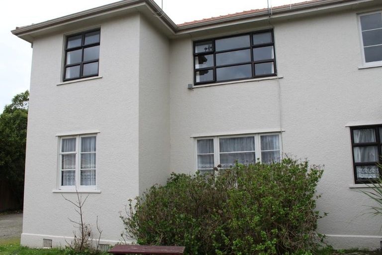 Photo of property in 553 Featherston Street, Roslyn, Palmerston North, 4414