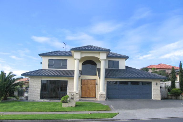 Photo of property in 24 Lansell Drive, East Tamaki Heights, Auckland, 2016