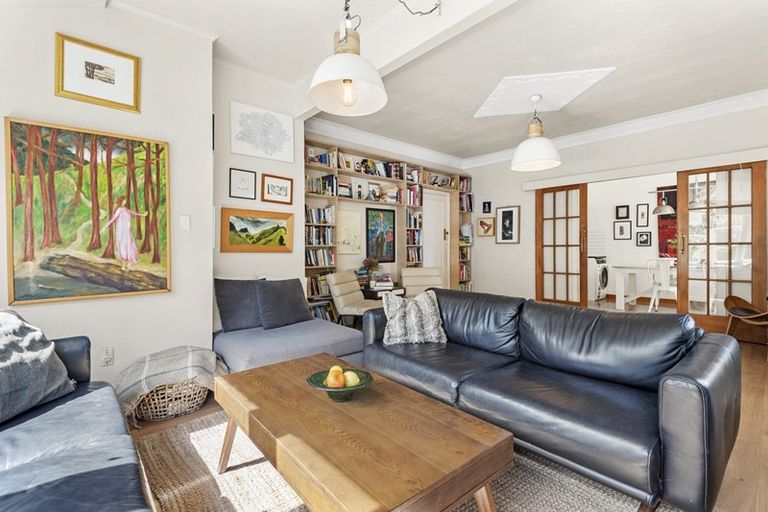 Photo of property in 100 Barnard Street, Wadestown, Wellington, 6012