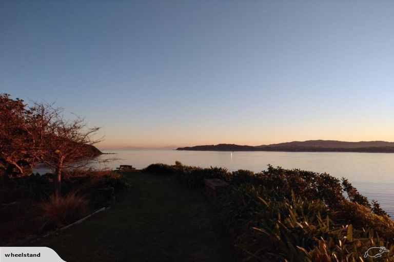 Photo of property in 465 Muritai Road, Eastbourne, Lower Hutt, 5013