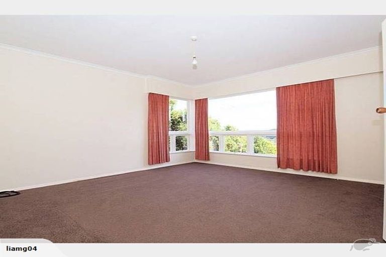 Photo of property in 26 Titiro Moana Road, Korokoro, Lower Hutt, 5012