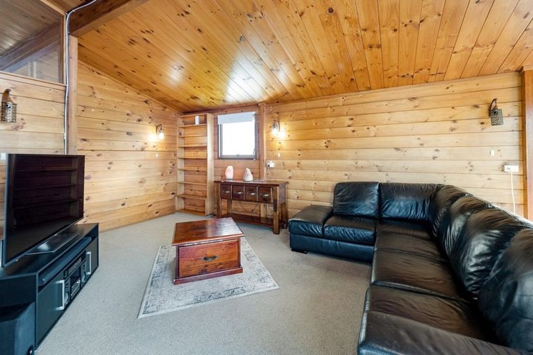 Photo of property in 19 Endymion Place, Half Moon Bay, Auckland, 2012