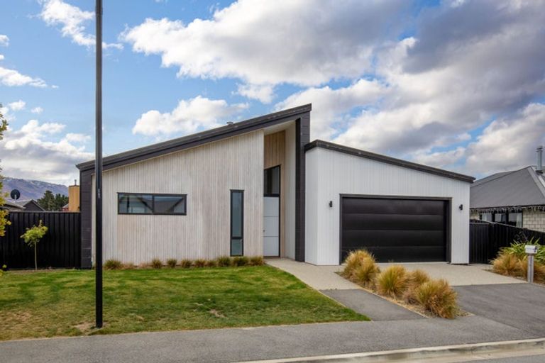 Photo of property in 4 Smitham Drive, Cromwell, 9310