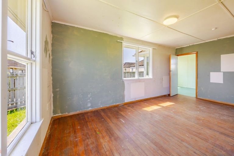 Photo of property in 25 Dockery Avenue, Onekawa, Napier, 4110